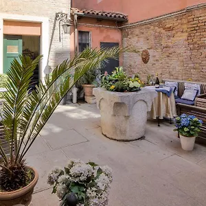 Ca' Della Corte Flats , Venise Italie