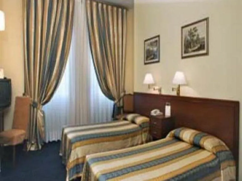 מלון מילאנו Garibaldi Palace